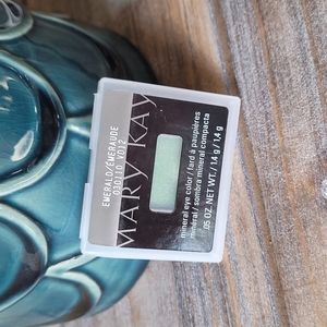 Discontinued Mary Kay eyeshadow color Emerald